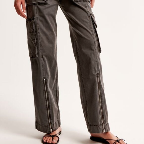 NWT Abercrombie & Fitch Women's Small S Short Pull-On Wide Leg Cargo Pant Pants - Picture 3 of 10